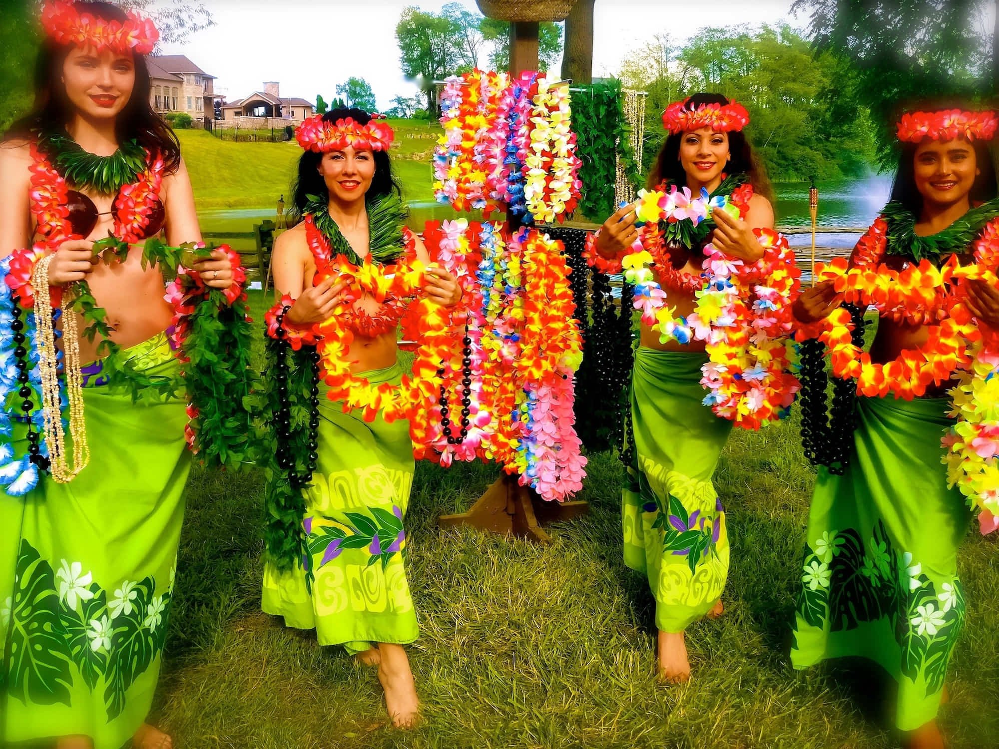 Hawaiian Dancers at a party in Niagara Falls.jpg