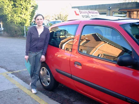 Caroline Planas by car 2.jpg