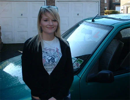 Rachel Evans by car 2.jpg