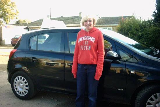 Hannah Butler by car 2.jpg