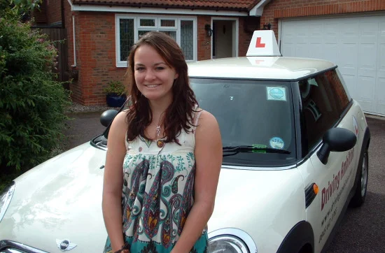 Vanessa Howe by car2.jpg