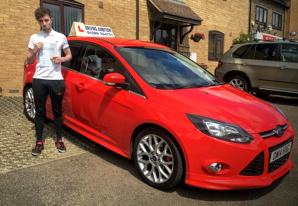 Congratulations to Luis Kettell who passed 1st time on 27th July 2016. Driving Ambition's 1,492nd pass