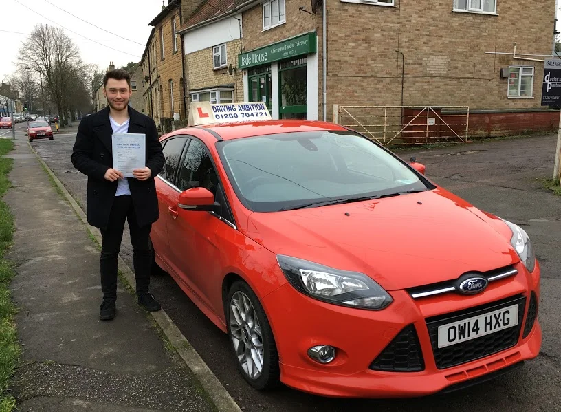 Congratulations to Joe Perry who passed 6th January with only 3 faults. Driving Ambition's 1,470th pass