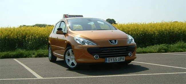 Turweston%20peugeot%20307%20car%20park%202.jpg