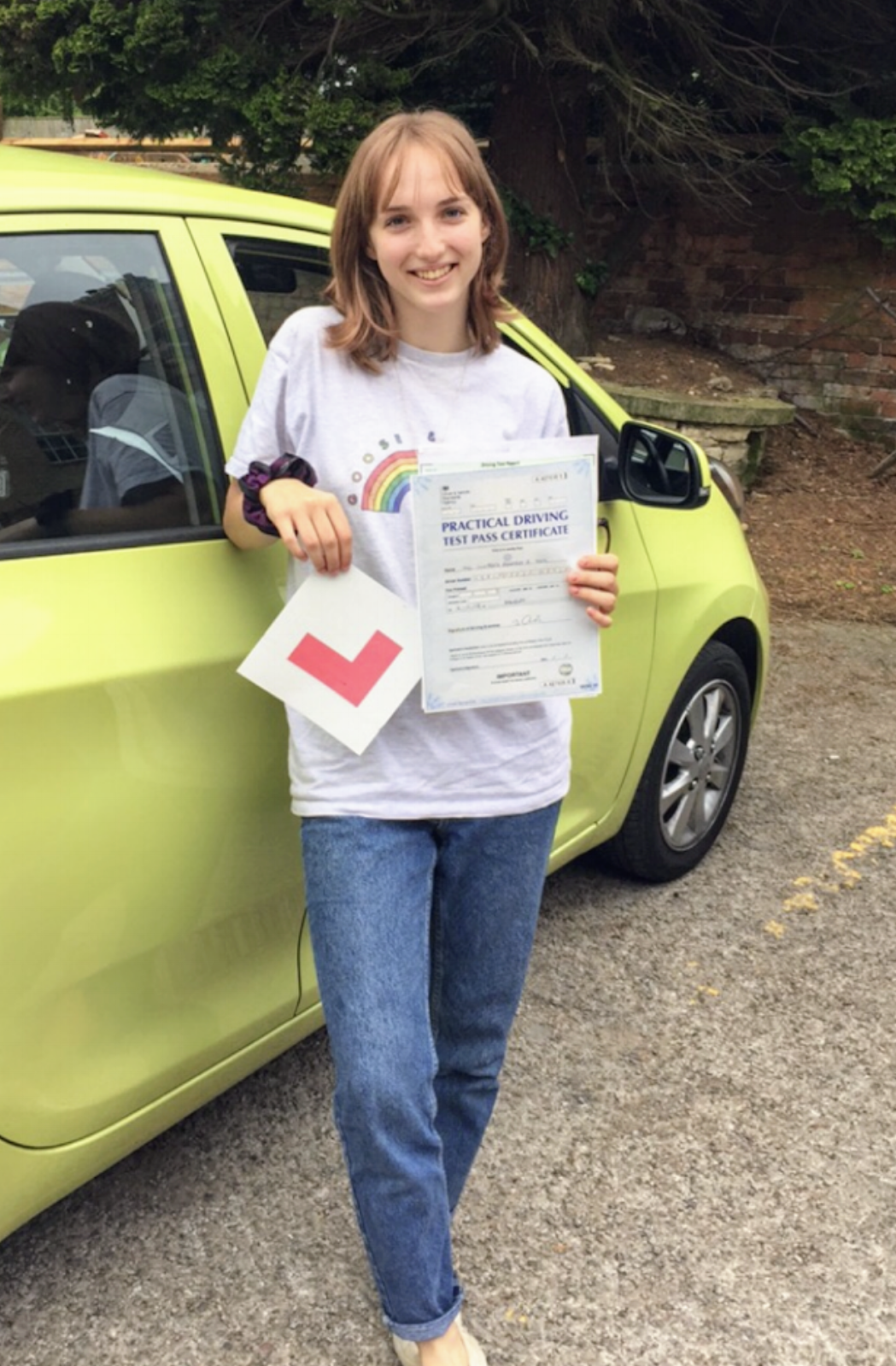   click for full size photo   Congratulations to Elizabeth Neal who passed 1st time 4th June 2018. Driving Ambition - 1,569 passes but my 1001st 1st time pass! Well done Lizzie 