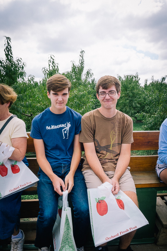 ApplePicking2012__1000932_800px