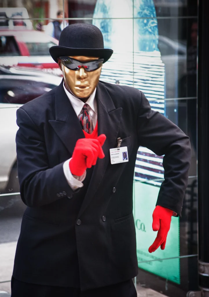 RobotDancer_Chicago_20111226.jpg