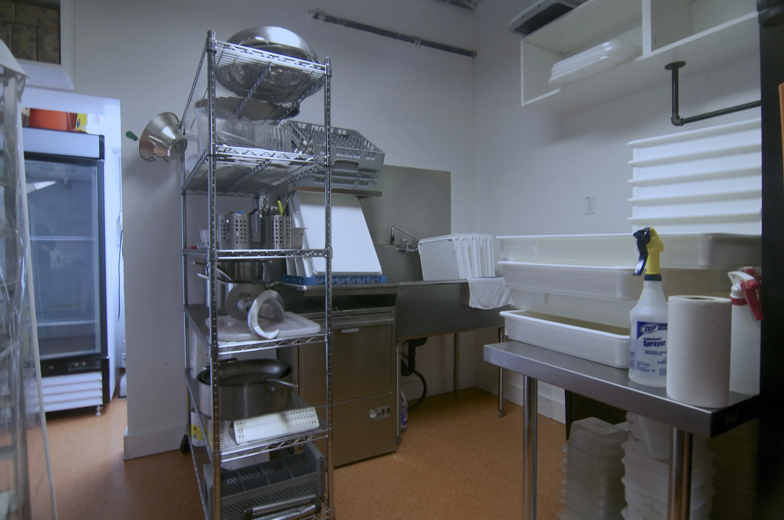 Kitchen_PrepTableSink2.jpg
