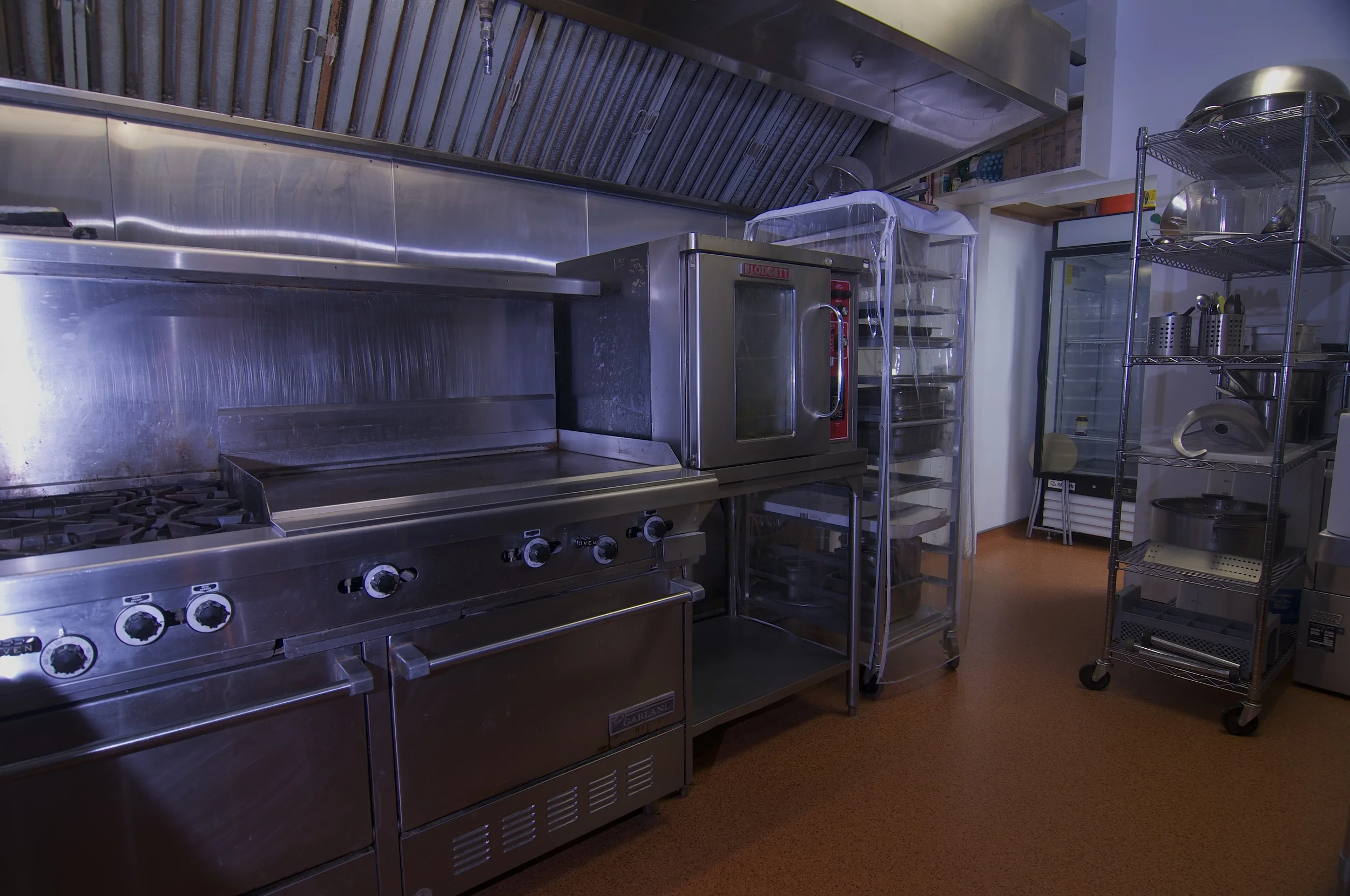 Kitchen_SinkStoveGriddleOven2.jpg