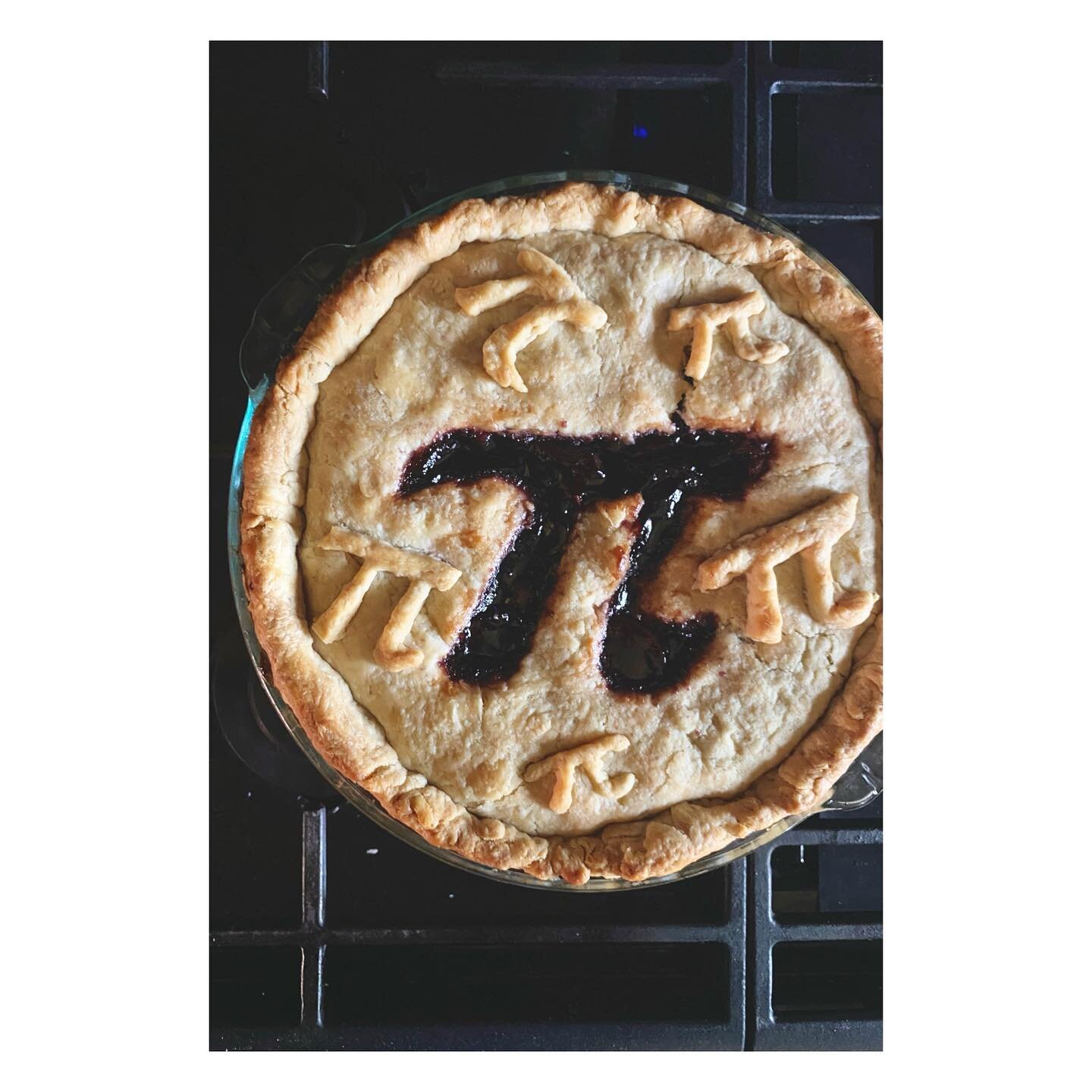 pi.
.
.
.
.
.
.
.
#pi #pie #cherrypie #dalecooper #twinpeaks #wherepiesgowhentheydie #piday #bake #bakemehappy #oof #food #diabeetus #nerd #nerdshit #houngry #hungry #nomnom #foodlife #foodporn #bakemetodeath #crunchy #sweet #sweettooth #homebaking #