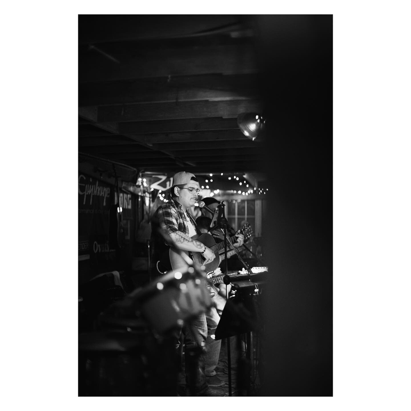 @maxwell_alejandro 
The Pickup Pimp
.
.
.
.
.
.
.
.
#goatlips #goatlipschewandbrewhouse #guitar #country #countrymusic #downsouth #texan #florida #panhandle #pensacola #music #doc #sixstring #randb #randbmusic #musician #live #livemusic #band #dontme