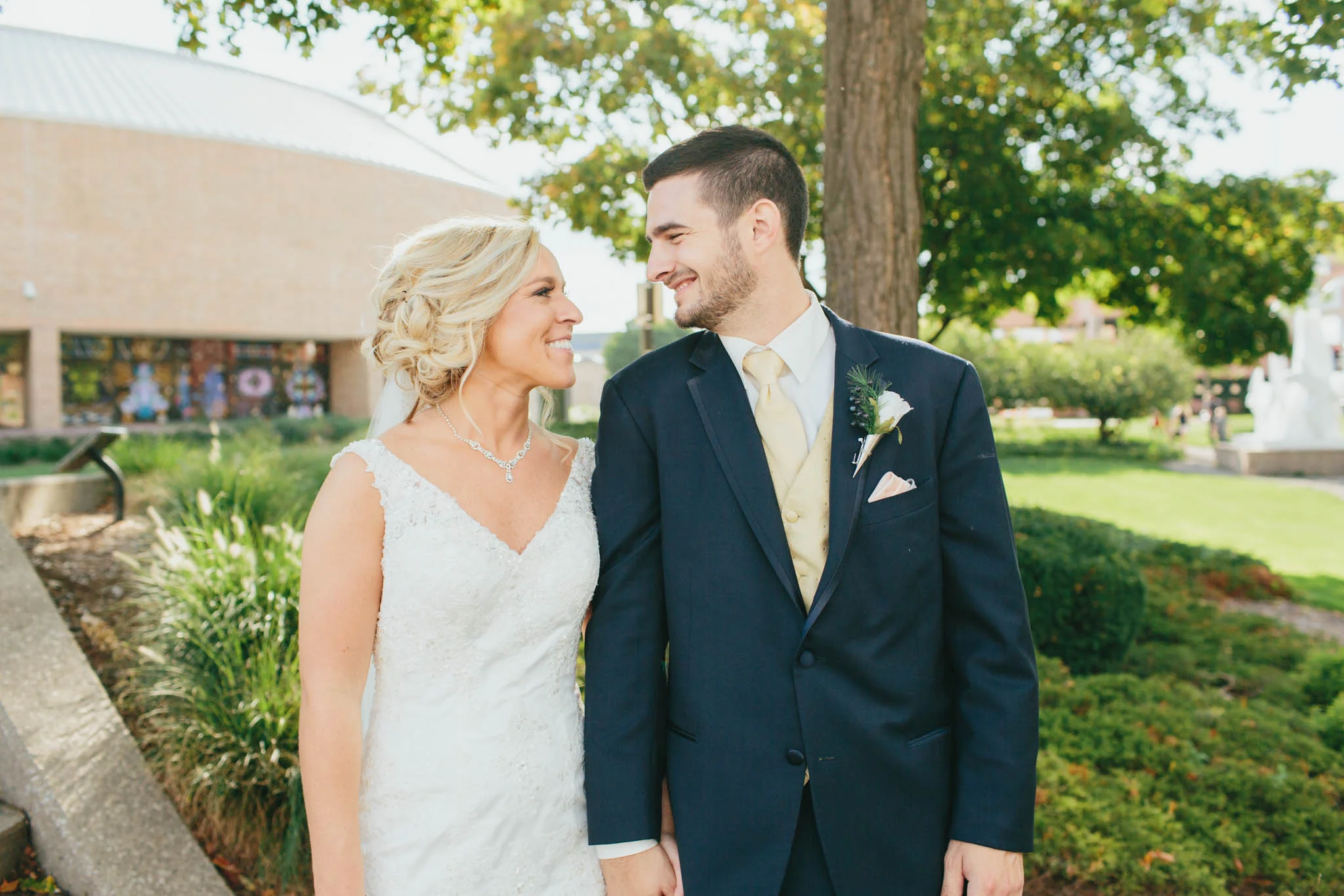 Jillian VanZytveld Photography - Grand Rapids Lifestyle Wedding Photography - 124.jpg