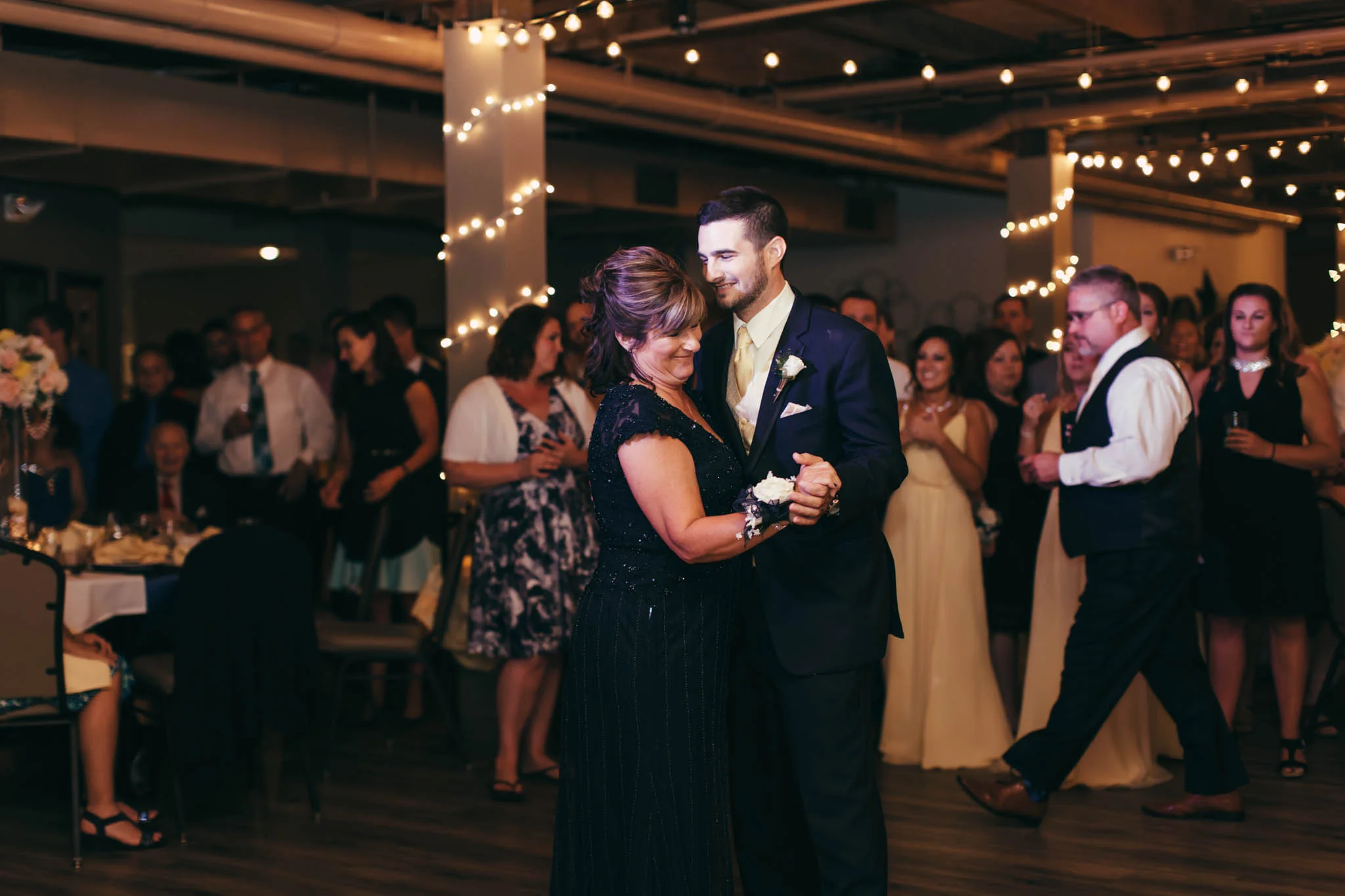 Jillian VanZytveld Photography - Grand Rapids Lifestyle Wedding Photography - 204.jpg
