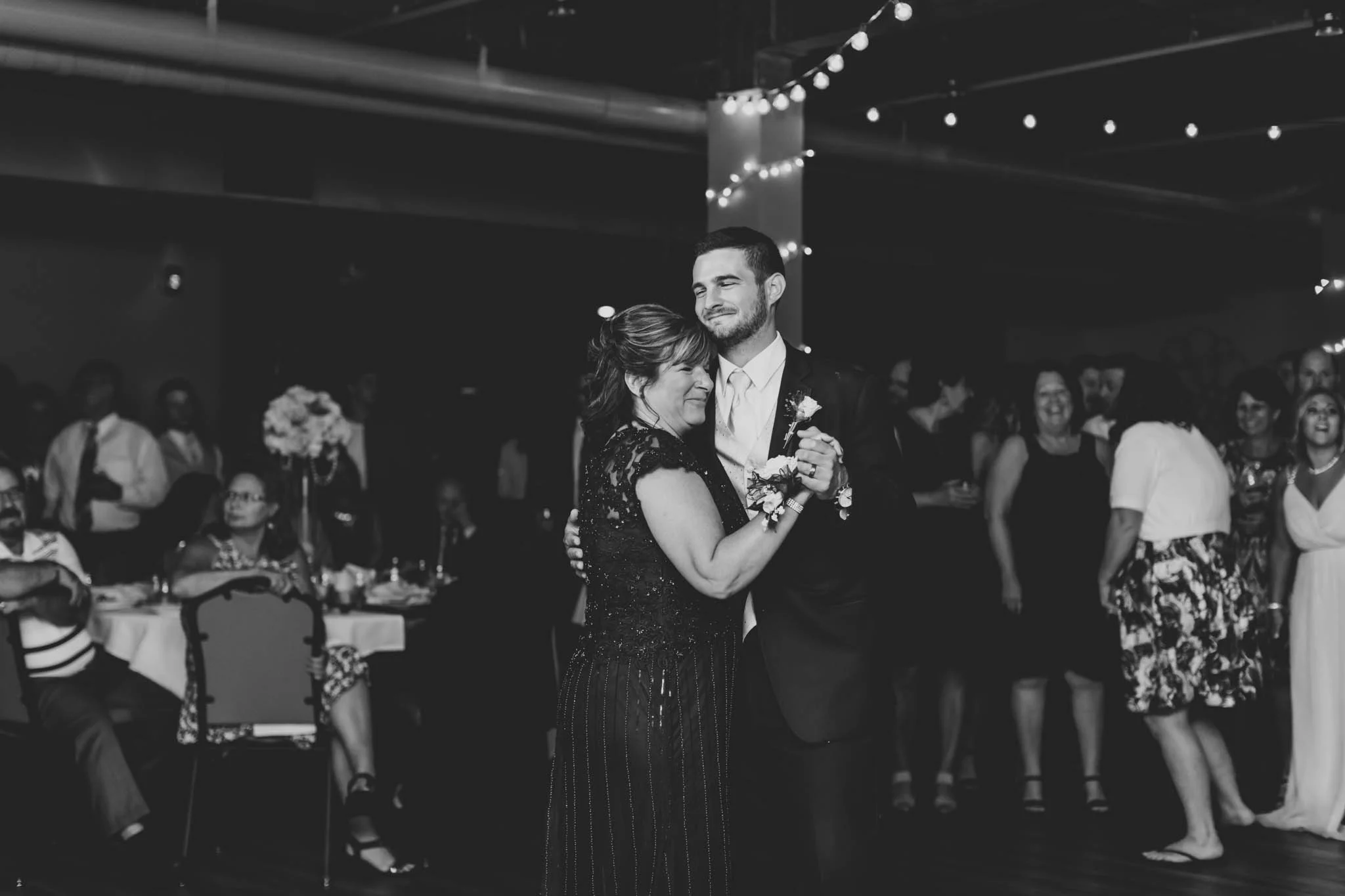 Jillian VanZytveld Photography - Grand Rapids Lifestyle Wedding Photography - 206.jpg