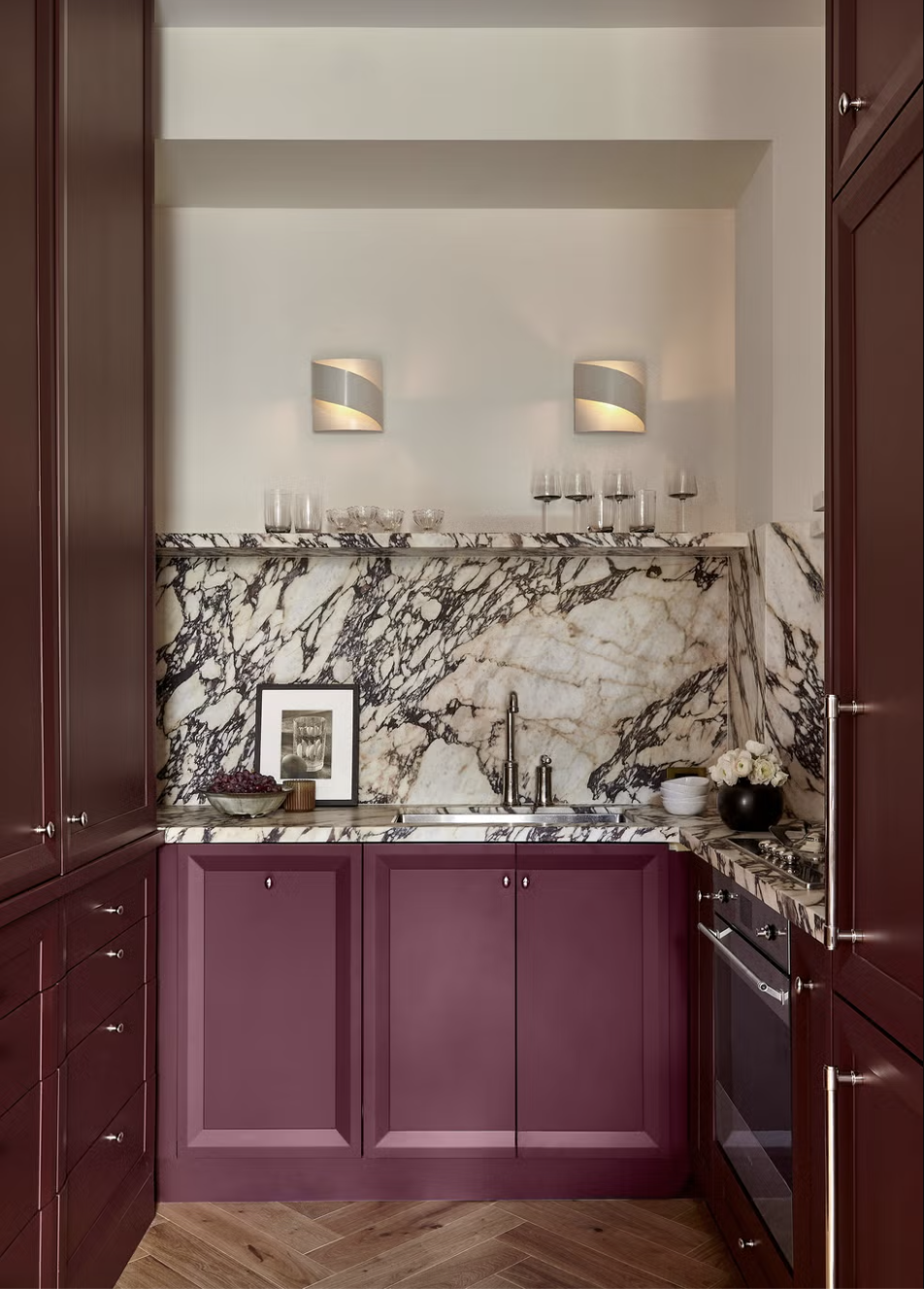 The 6 Hottest Kitchen Paint Colors Designers Are Loving for 2025
 ELLE DECOR | March 2025  