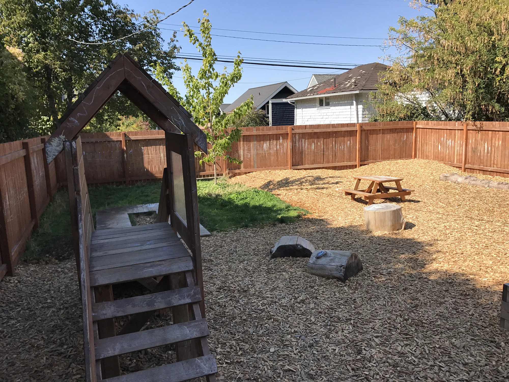 littlemountainmontessori-outdoorplaystructure2.jpg