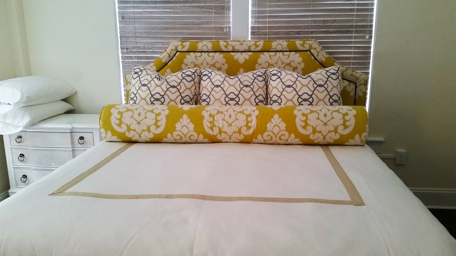 Bedding_Pillows_006.jpg