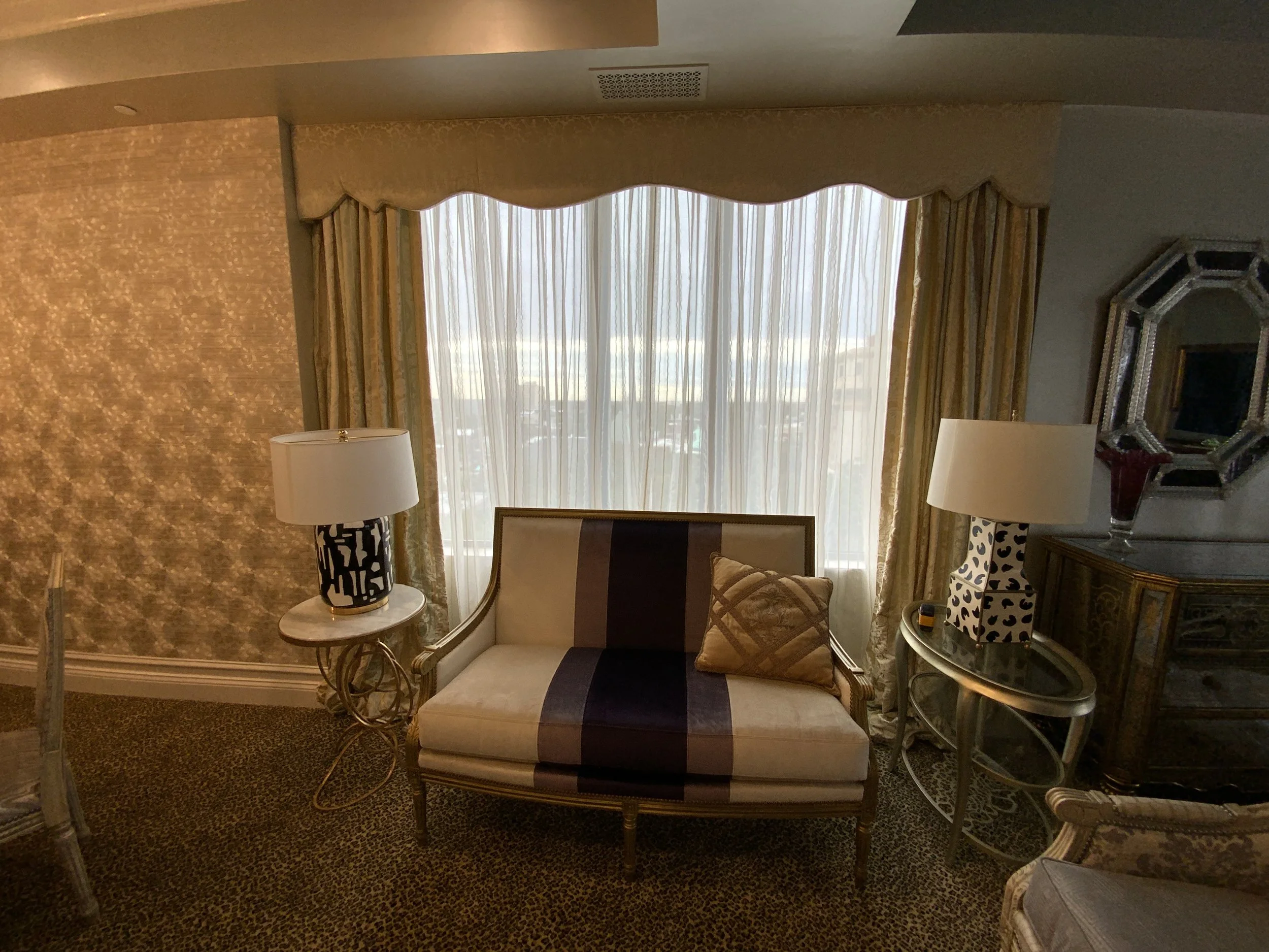 Lovely Layers: Custom Cornices in a Savannah Property