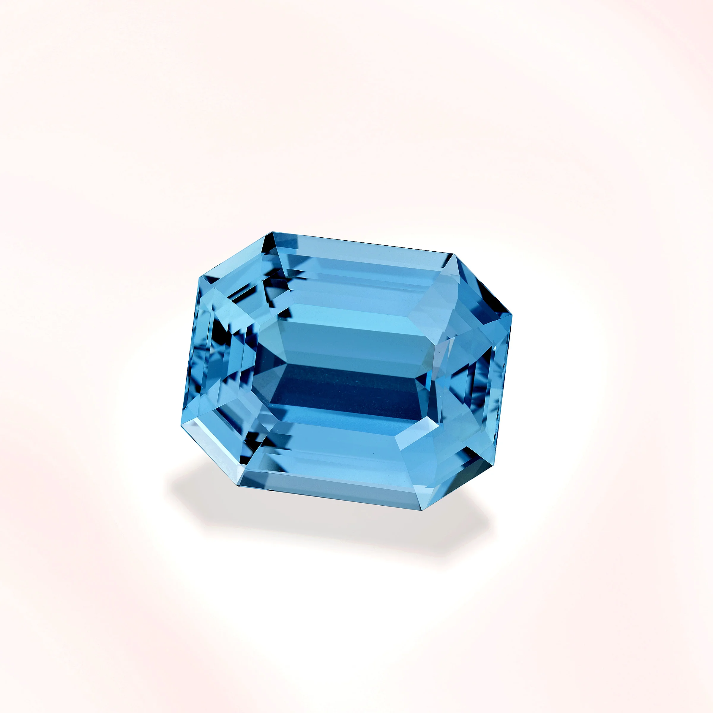 Honorable Mention 2011 Cutting Edge Award, Other Gemstones Division 40ct Aquamarine 