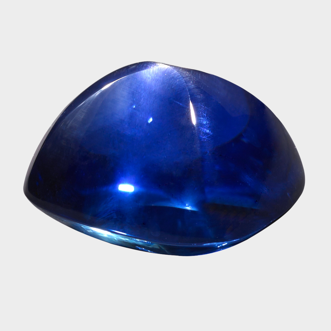 3rd Place 2014 , Classic Gemstone Division 38ct Sugerloaf Sapphire 