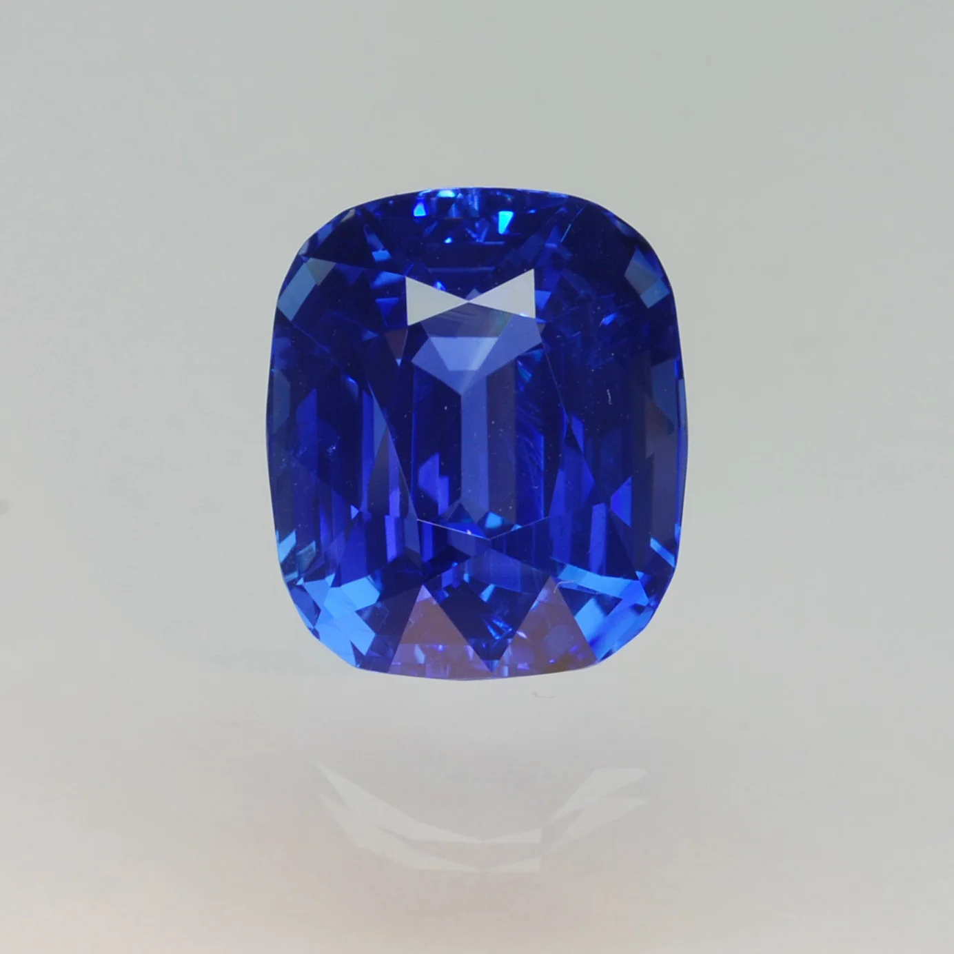 2nd Place 2008 Cutting Edge Award, Classic Gemstone Division 12ct Unheated Sapphire