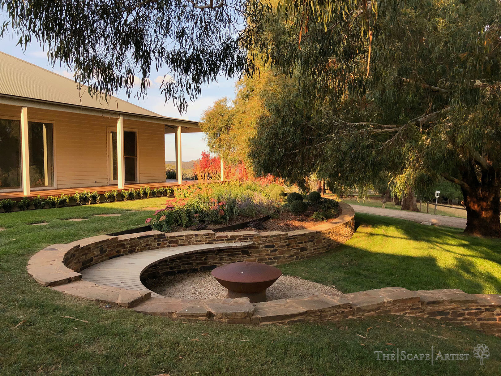 scape-artist_landscaping_ballarat_construction_03.jpg