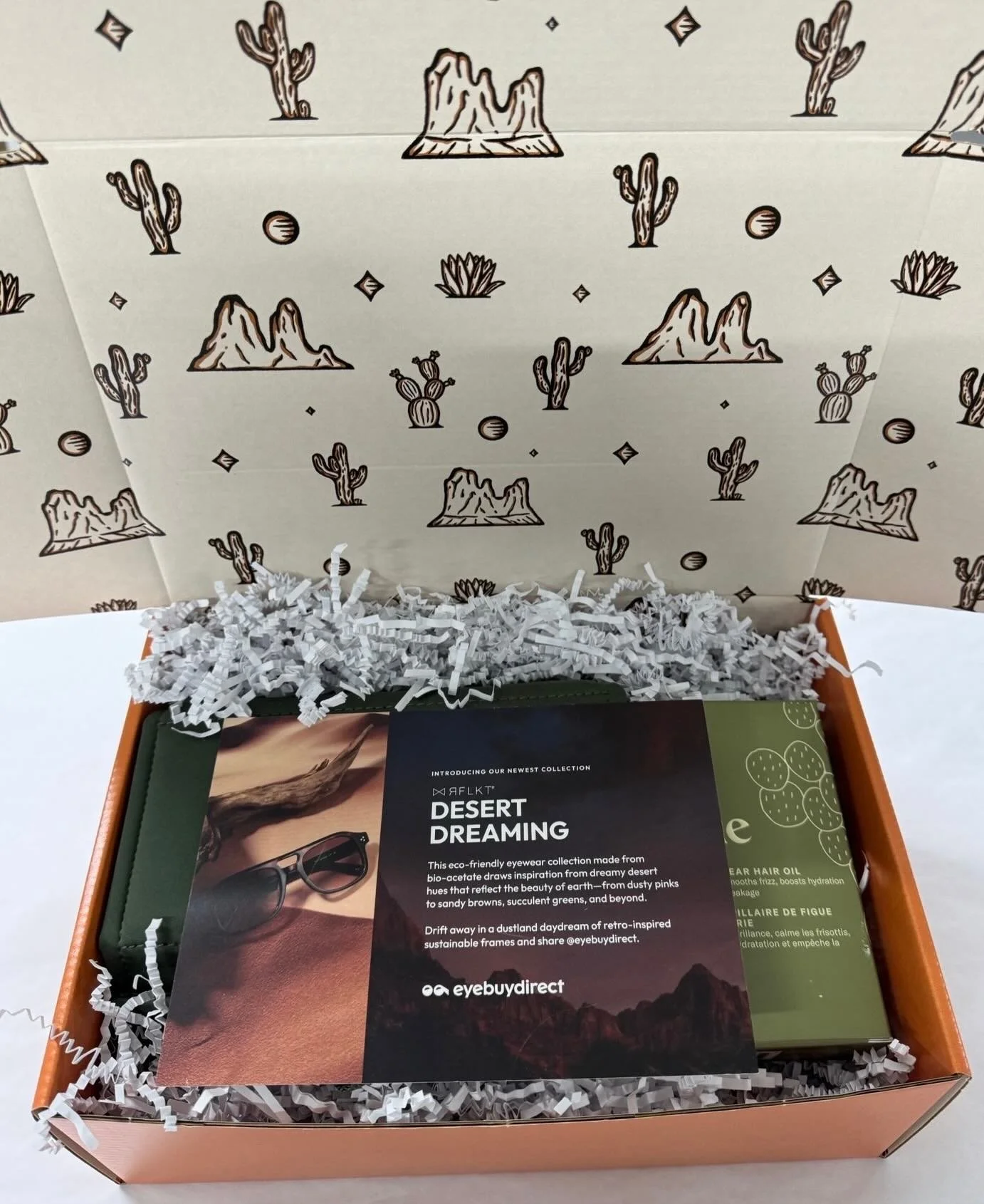 Channeling Coachella energy over here 🌵 Throwing it back to our desert-inspired mailer for @eyebuydirect via the amazing @thedigitaldpt where every detail was designed to feel like golden hour. 

#MadeBySpar #CreativeAgency #BrandStrategy #CustomDes
