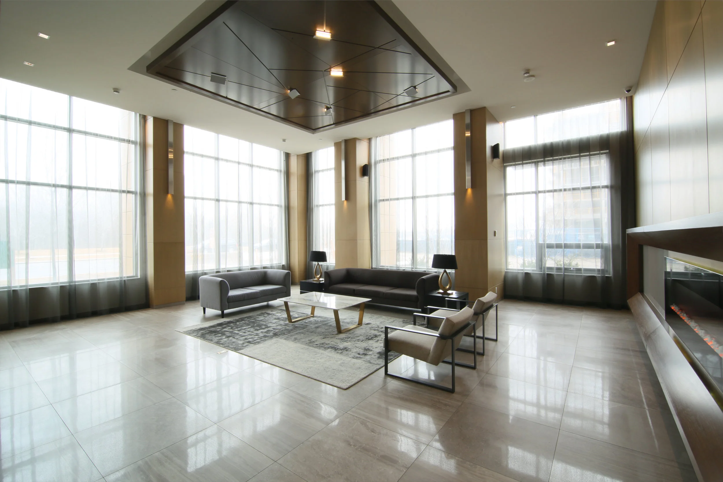 18 Uptown Drive 002.jpg