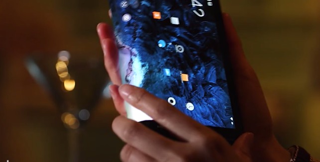 Image of video of Royole FlexPai phone.png