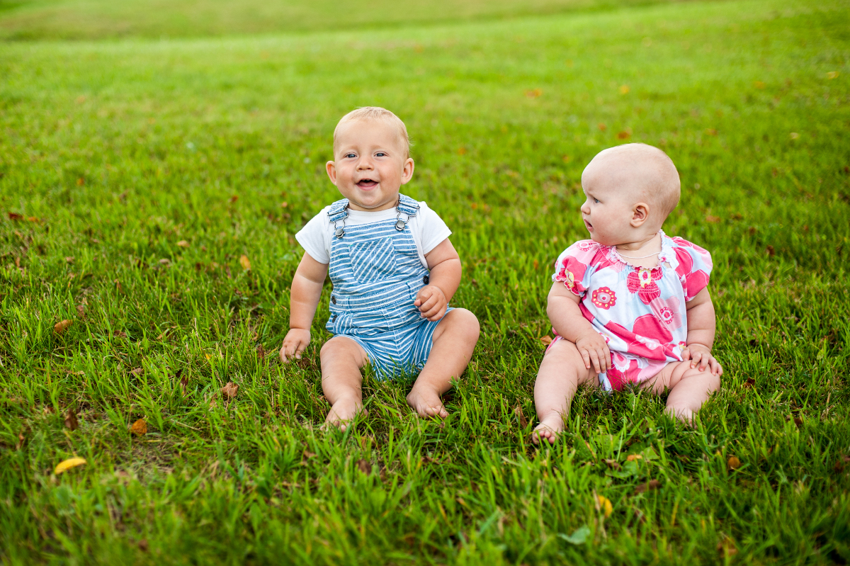 Image - babies on grass researching - med.jpg