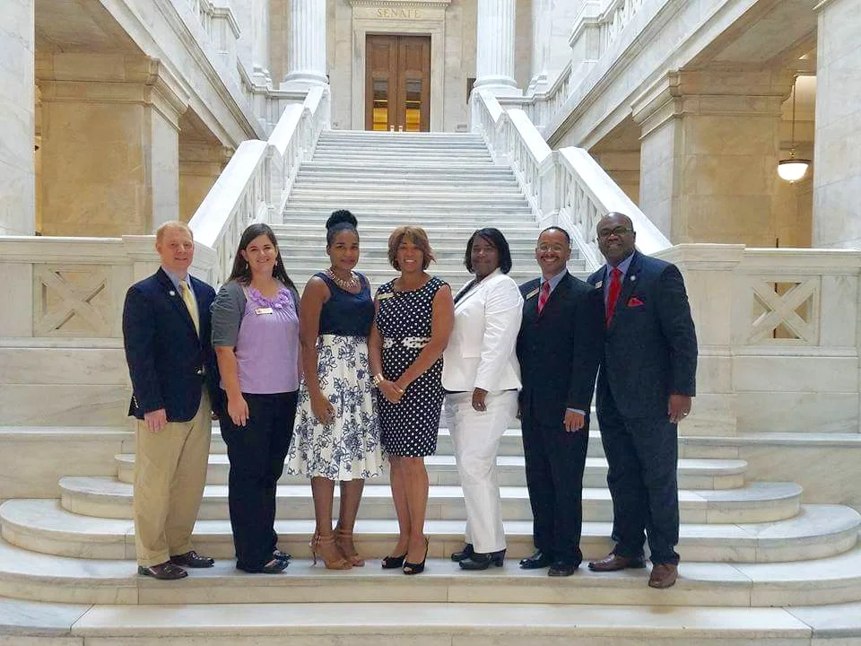 Members of the 2016 Mississippi Delegation at the Arkansas State Capitol. 