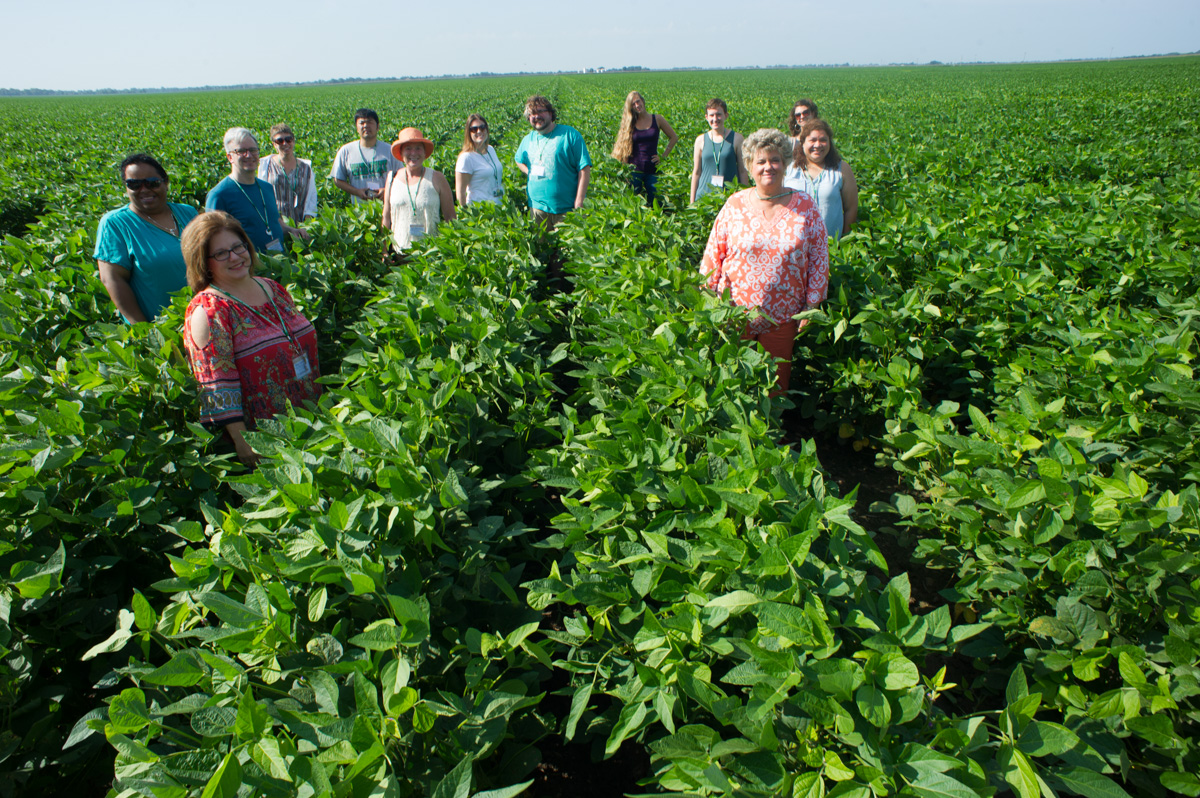 NEH workshop participants experiencing the Delta’s rich fertile soil.