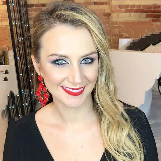 Makeup and hairstyle for this beauty. Red lips look so good with her jewelry
#grandrapidshair #grandrapidsmakeupartist #makeupgrandrapids #grandrapidsmakeup #redlips #lamakeup #microbladinggrandrapids #makeupla #weddingmakeup #bridalmakeup