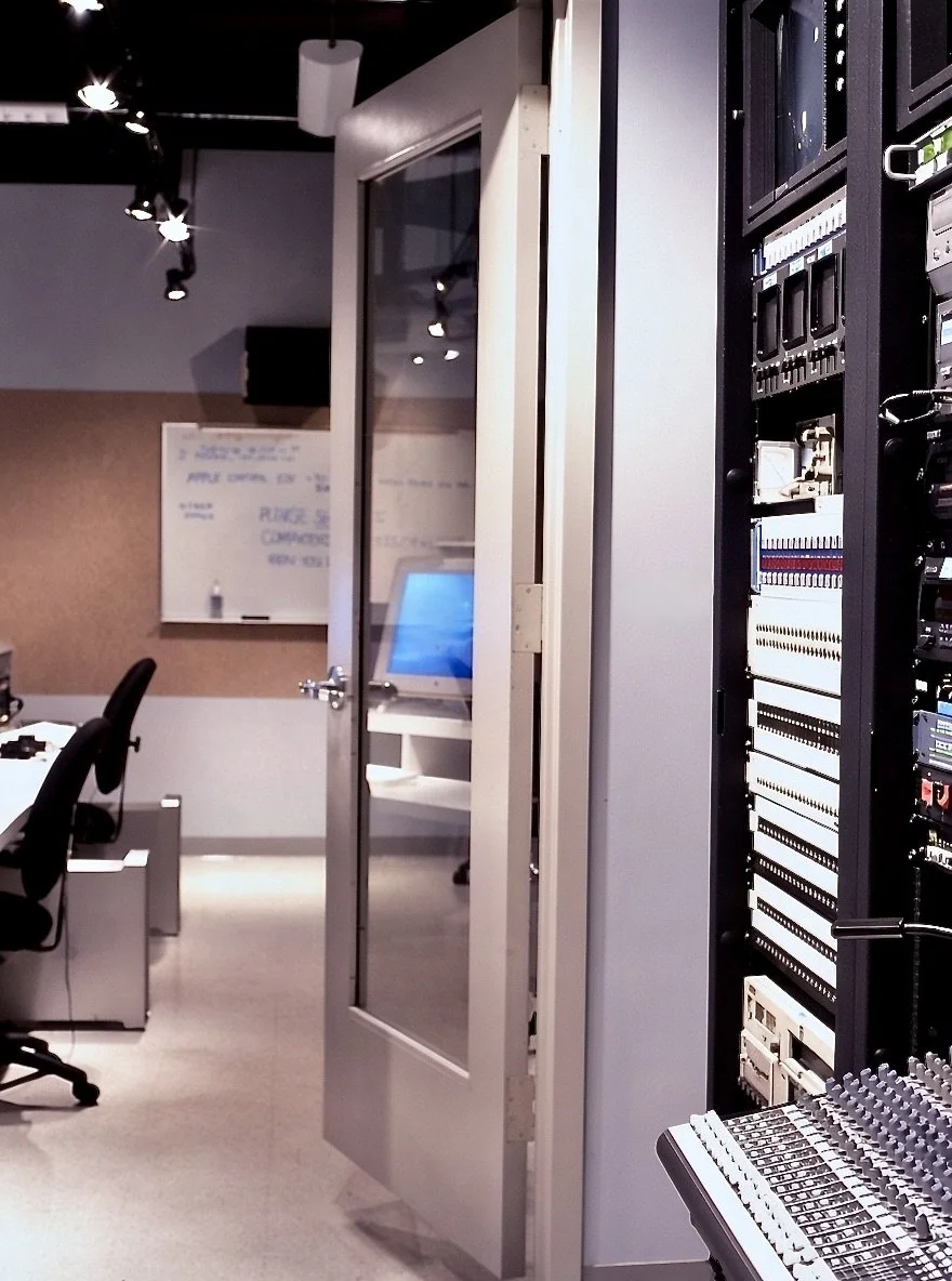 Control Room 2.jpg