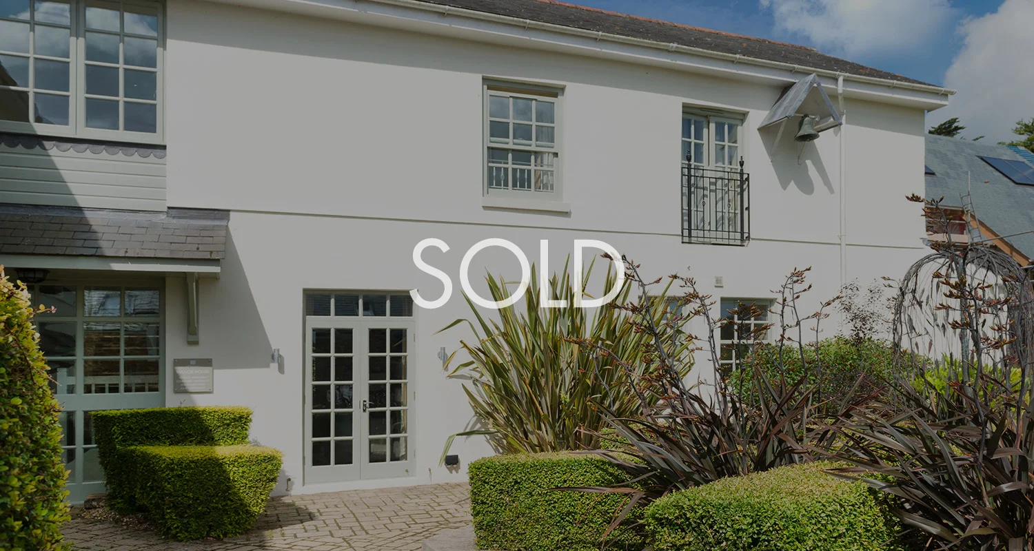 Courtyard-appartment-hero-sold.jpg