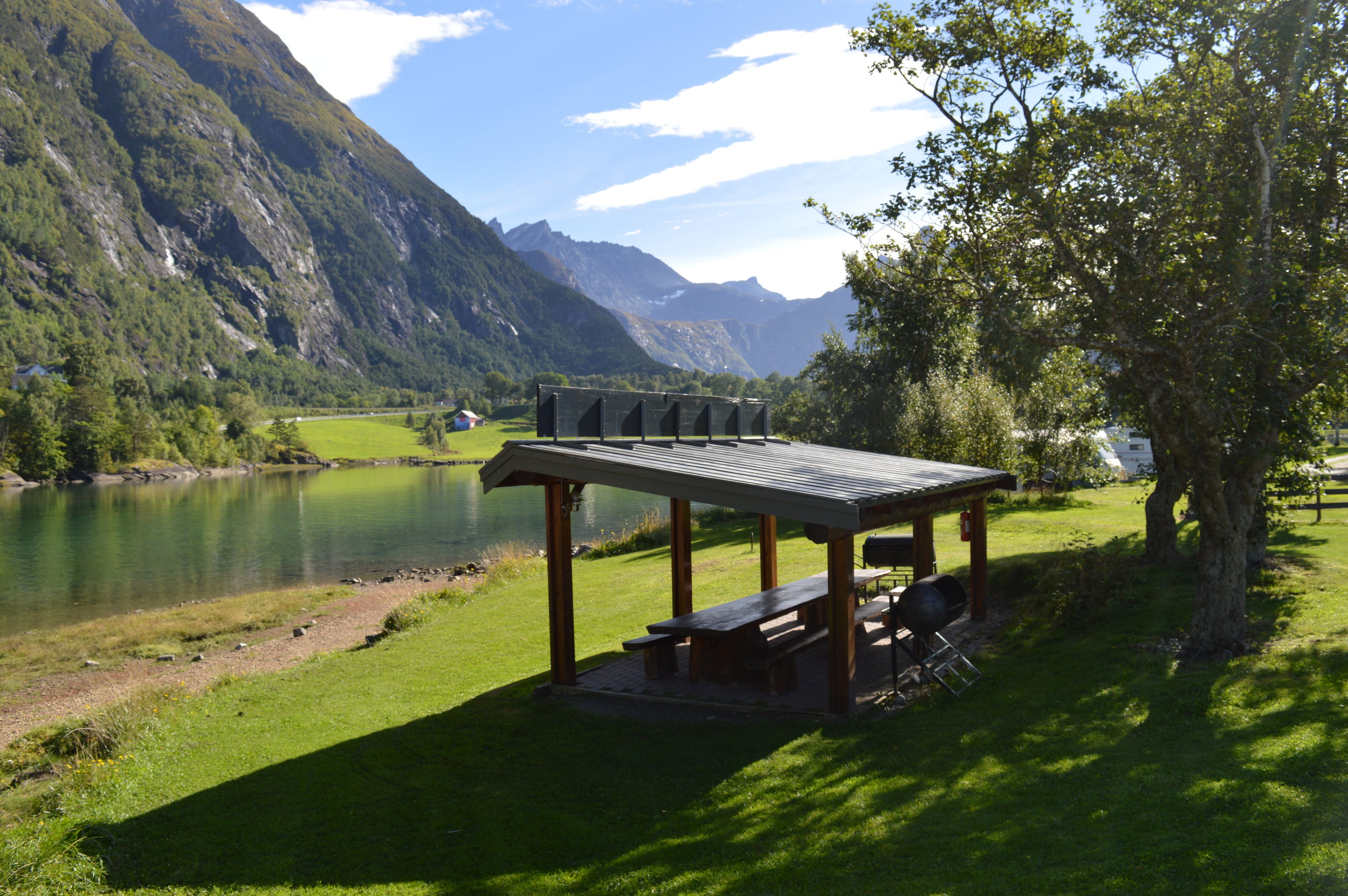 The barbeque place. This can also be reservated for groups. Contact us at the reception for appointment. Foto by: Bjørn W Nora