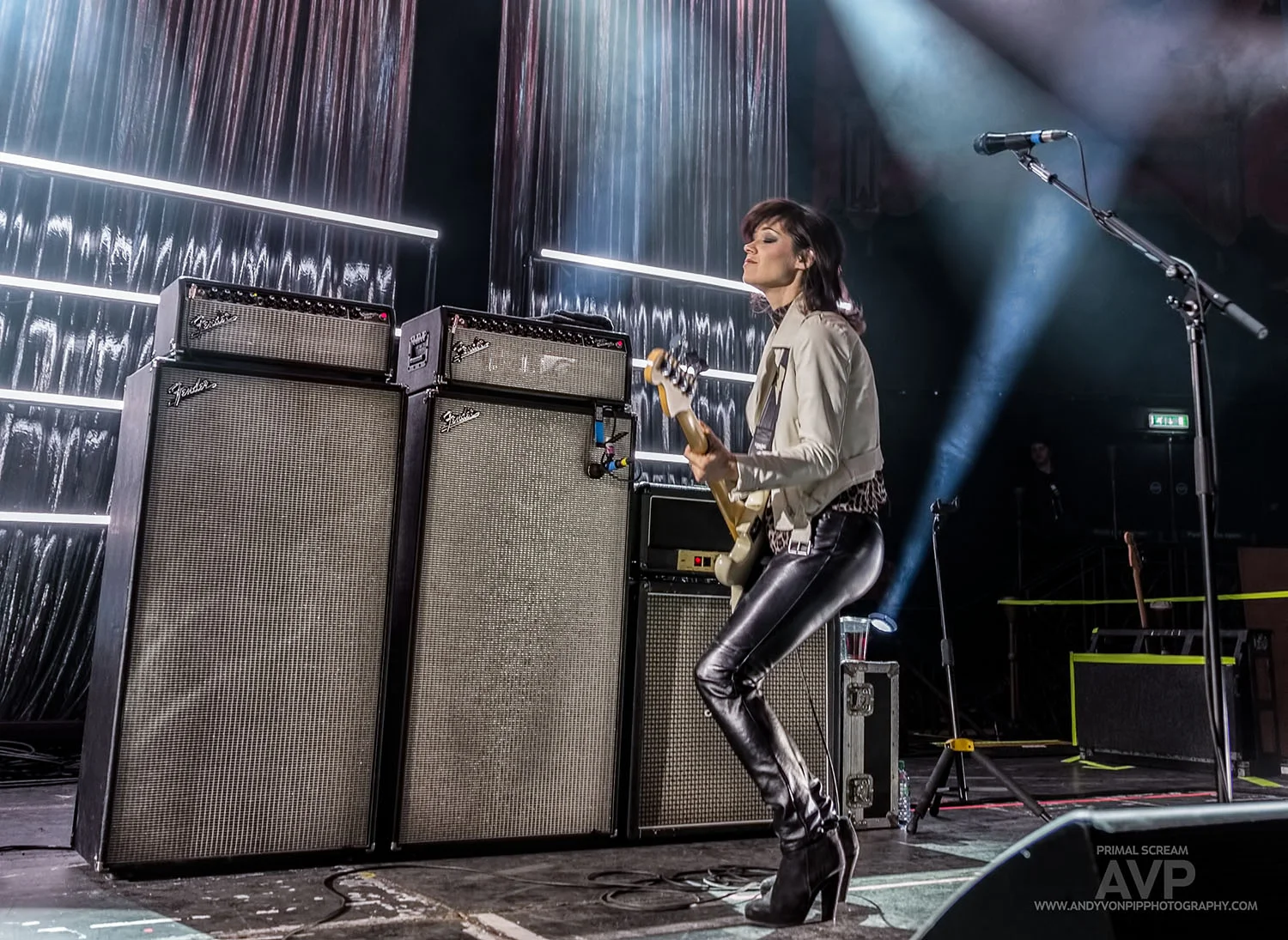 Simone Marie Butler - Primal Scream - Liverpool Olympia -11-17