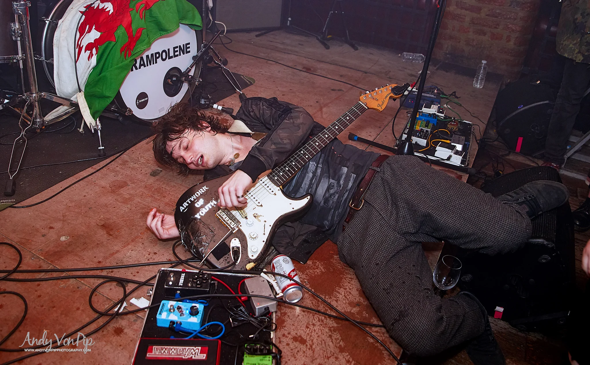 01_TRAMPOLENE.jpg
