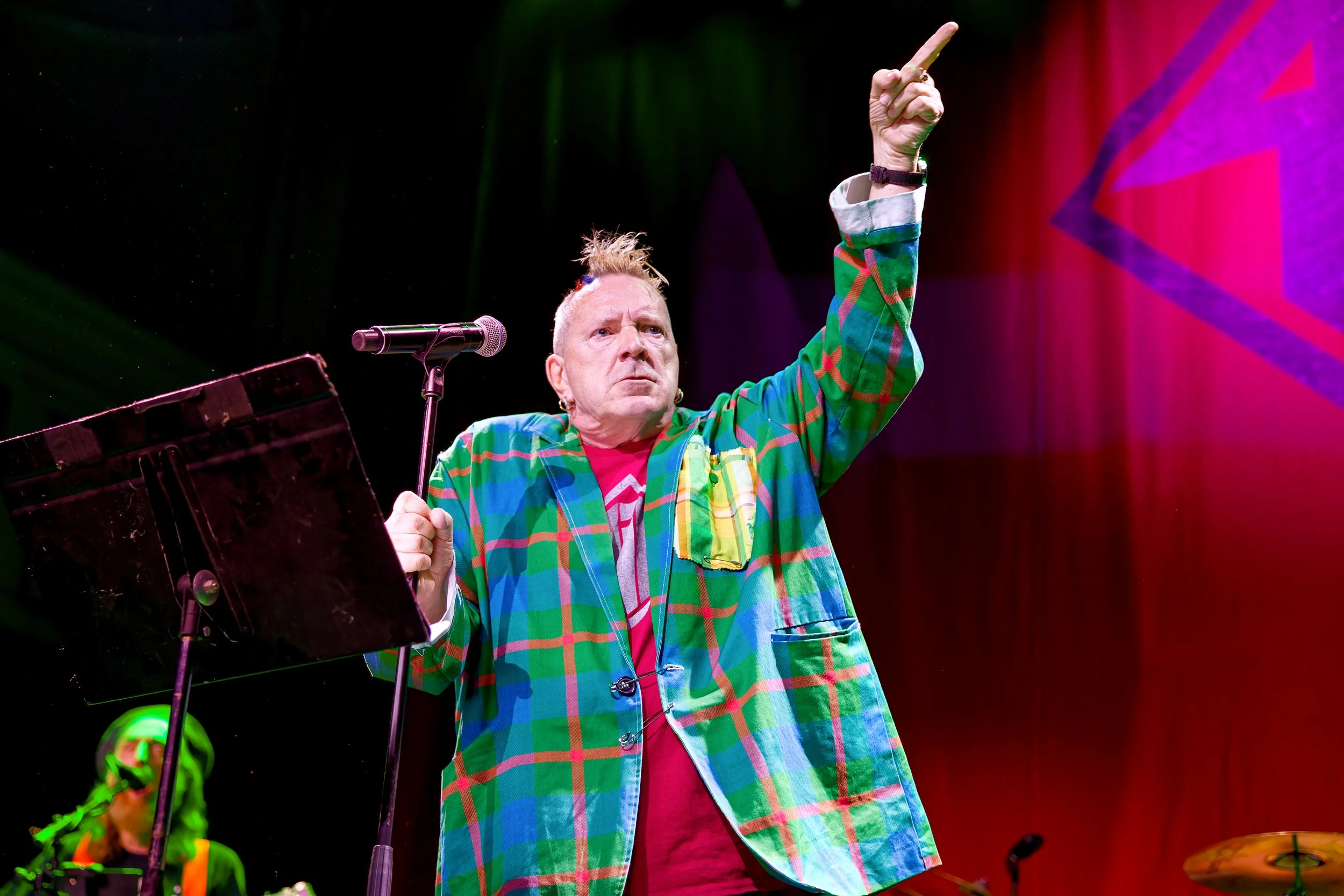 PIL---ANDYVONPIP.jpg