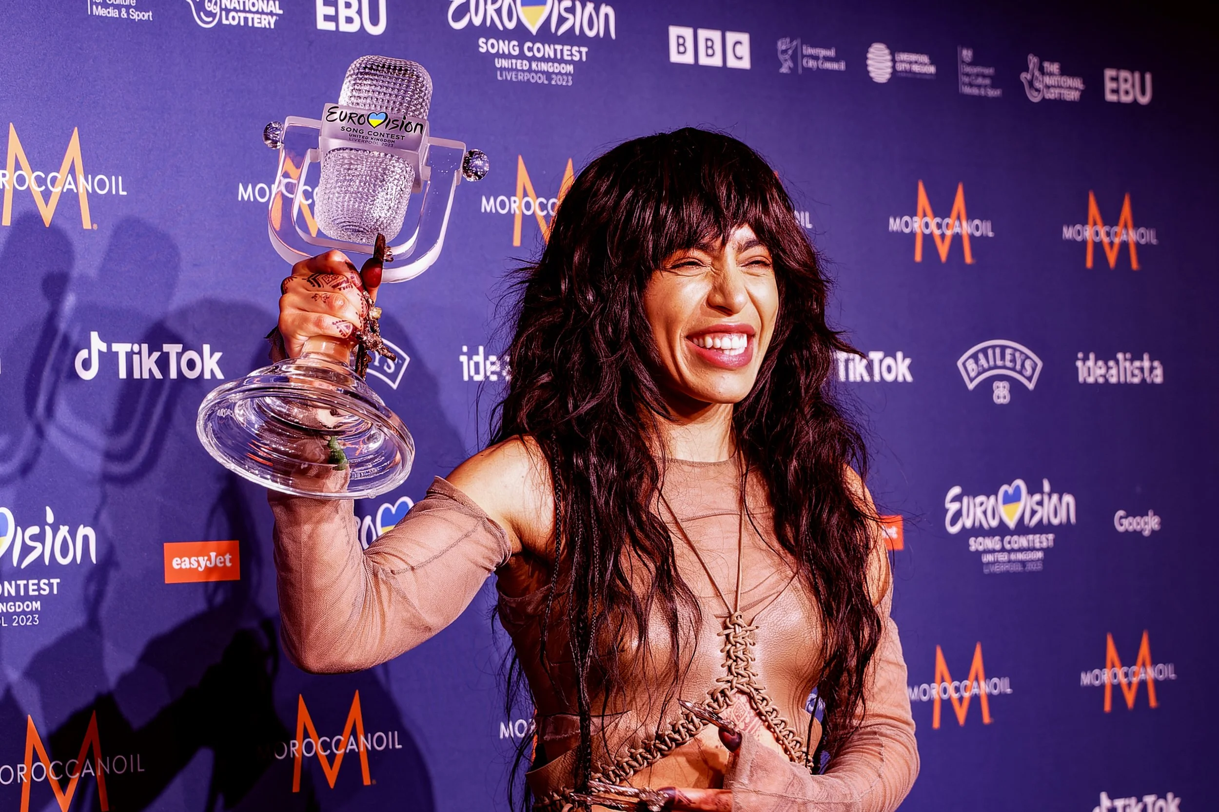 LOREEN--Winner-01--AVP.jpg