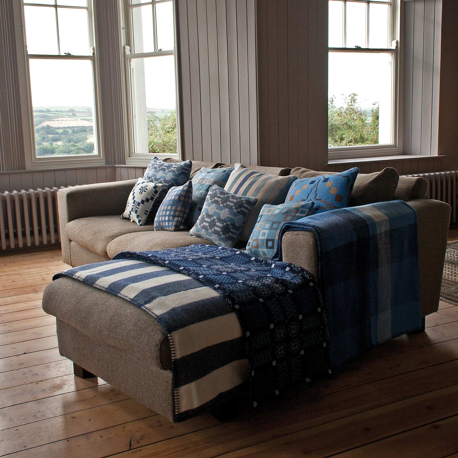 Wonderful 100% Wool Cushions/ Throw by Melin Tregwynt in choice of fabric & size 