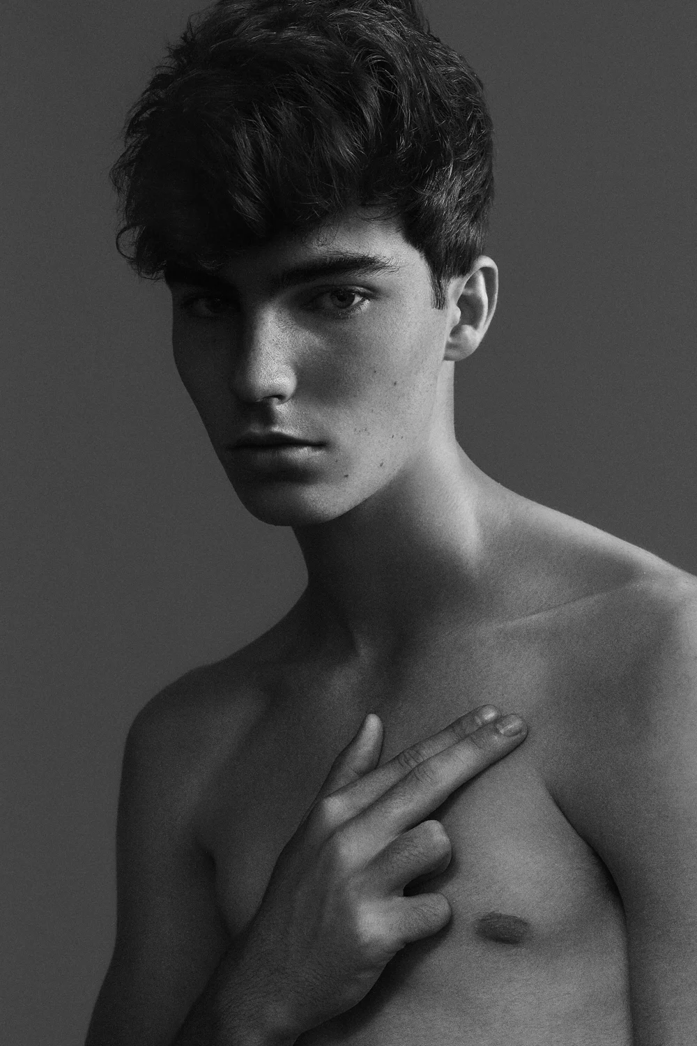 Sam_Wallander_Raphael_W_Click_Models_L1080786.jpg