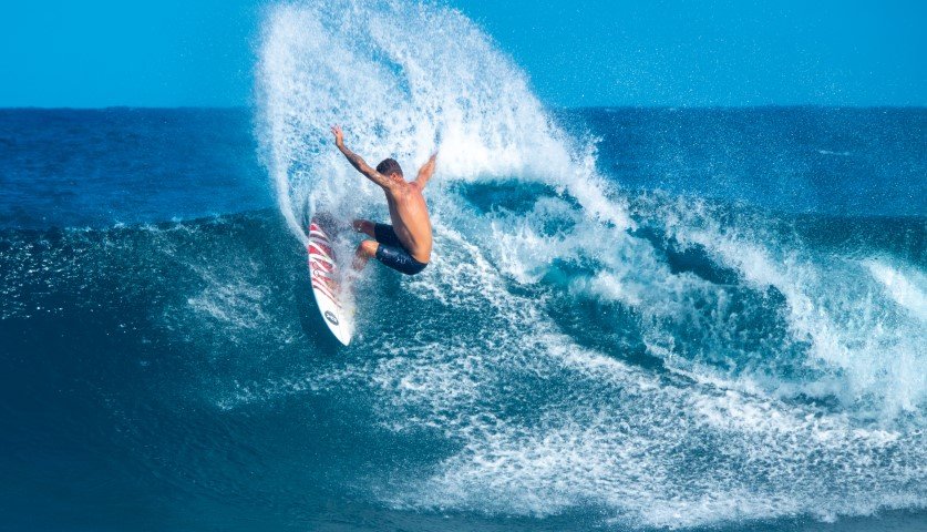 S21_Surf_Action_Albee Layer_Nickens--04 (Small).jpg