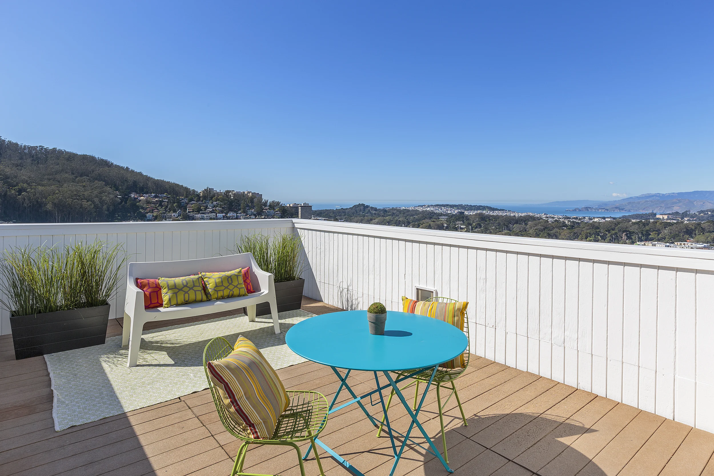 13-425UpperTerrace-deck-high-res.jpg