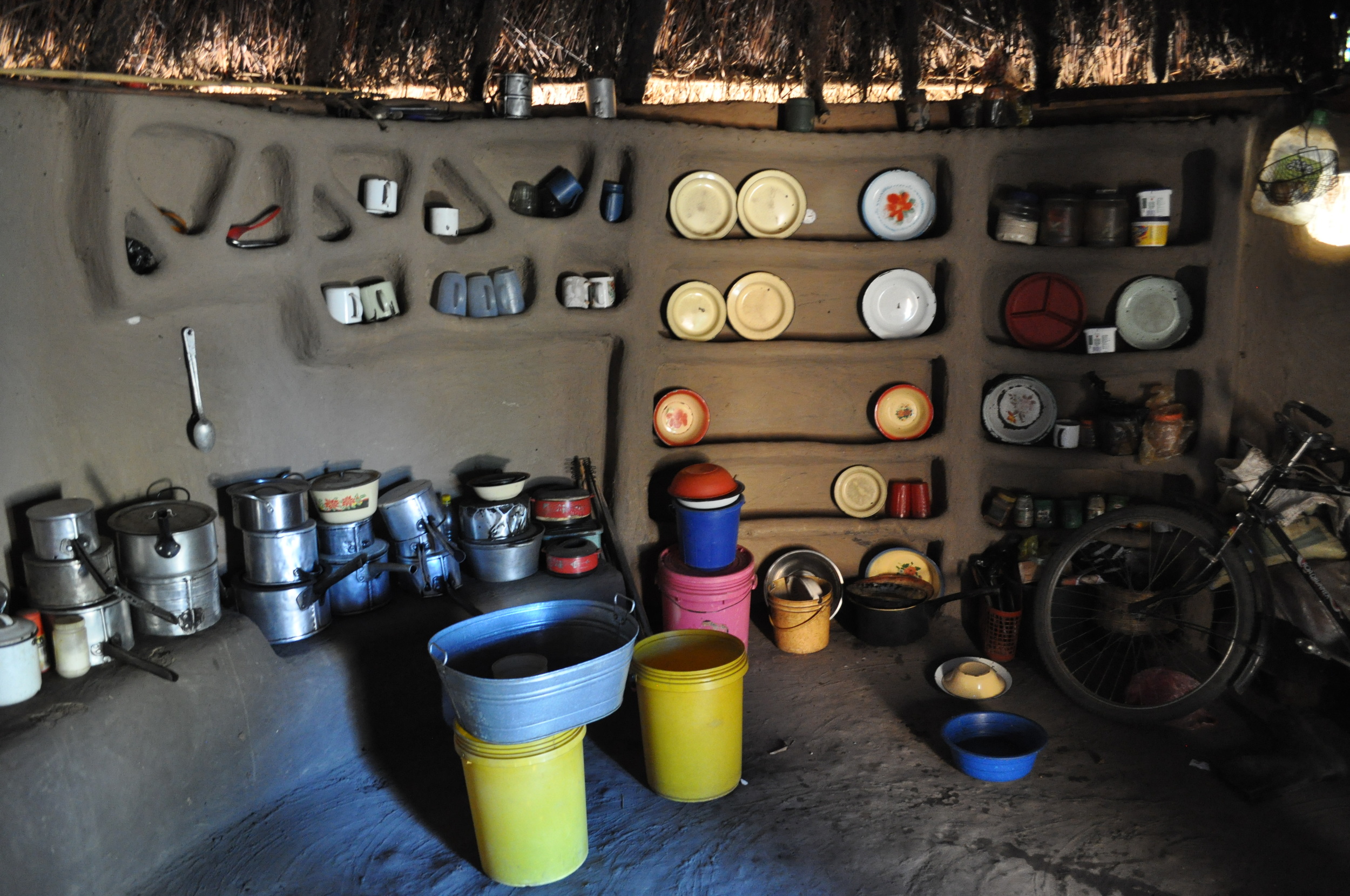 The kitchen of Headman Steven.