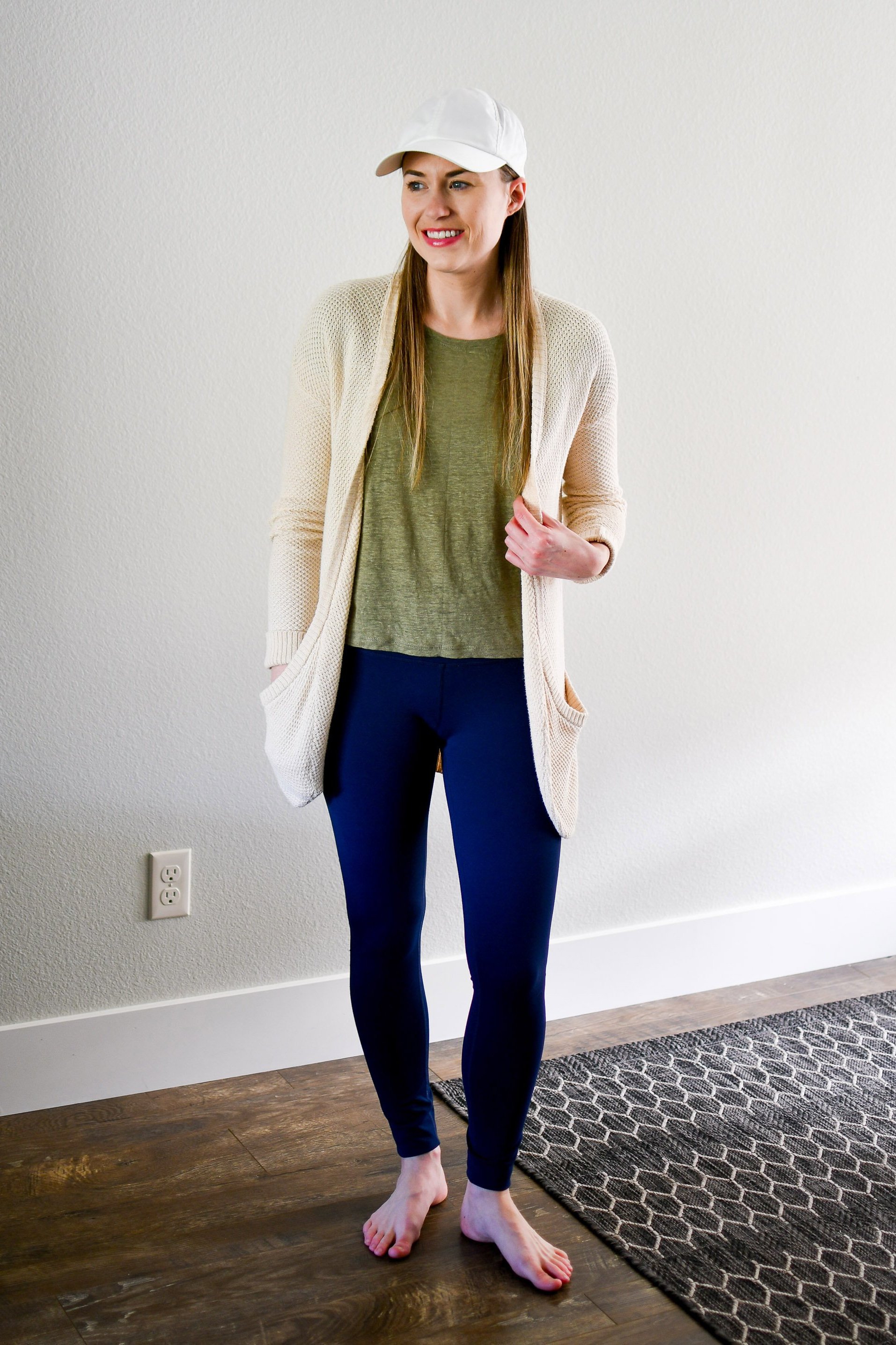 How to Wear a Long Cardigan (+ 20 Outfit Ideas!)