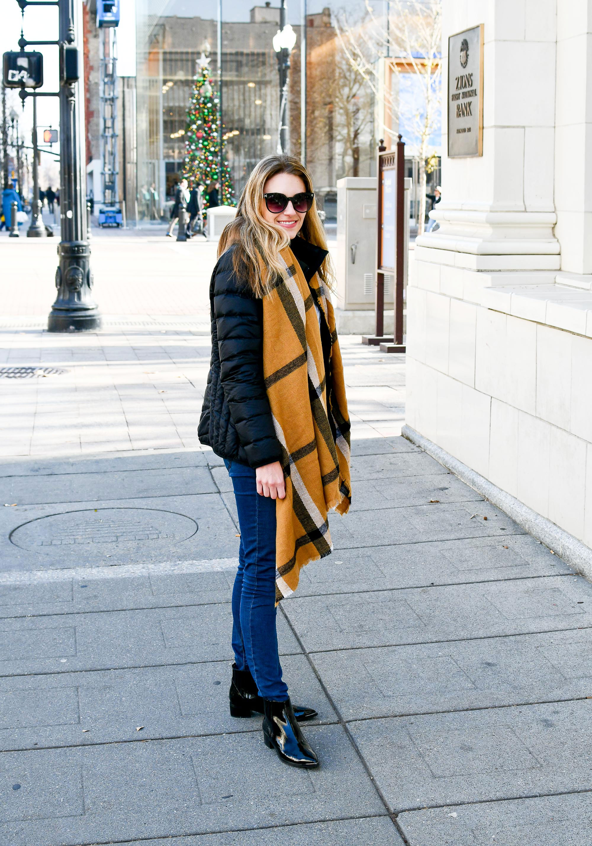 winter-outfit-camel-blanket-scarf.jpg