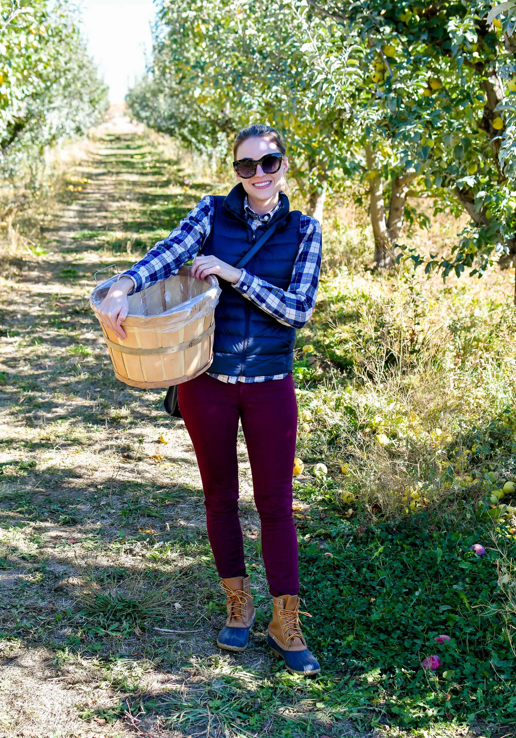 fall apple picking outfits
