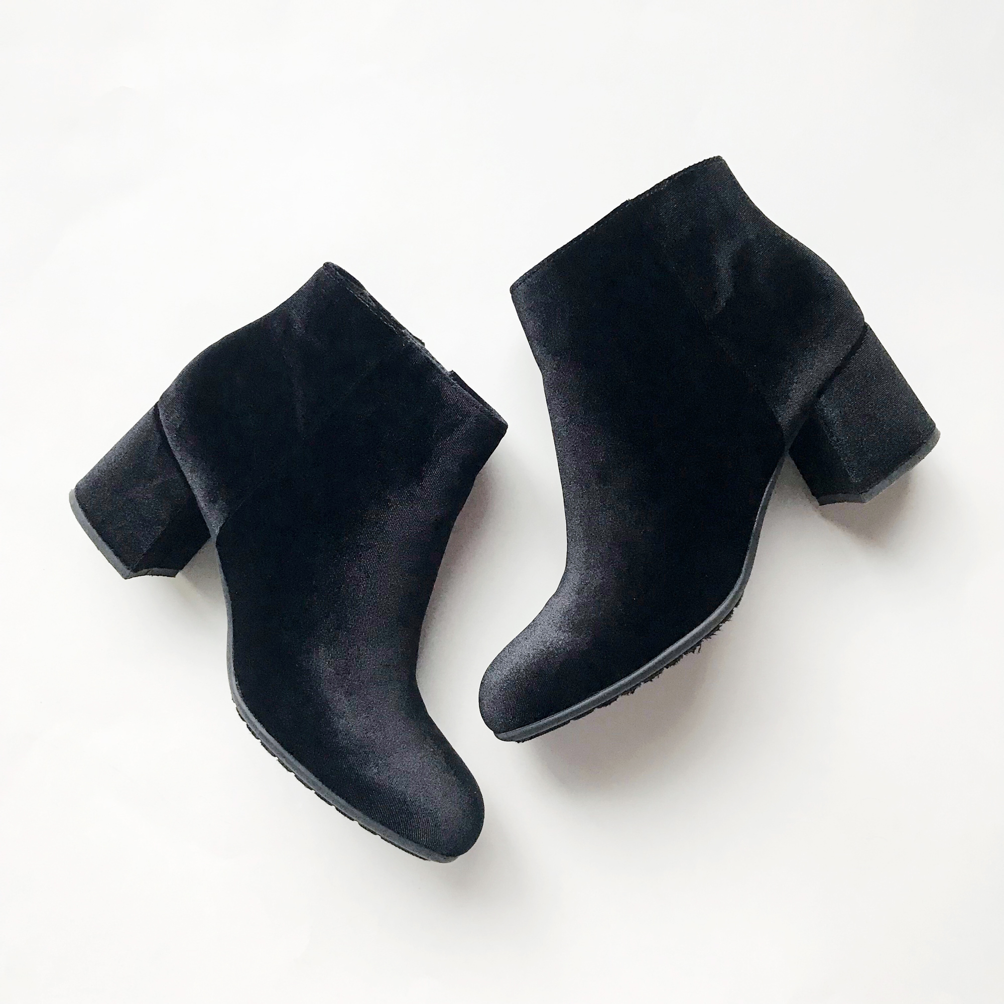 Earthies Apollo boots in black velvet — Cotton Cashmere Cat Hair