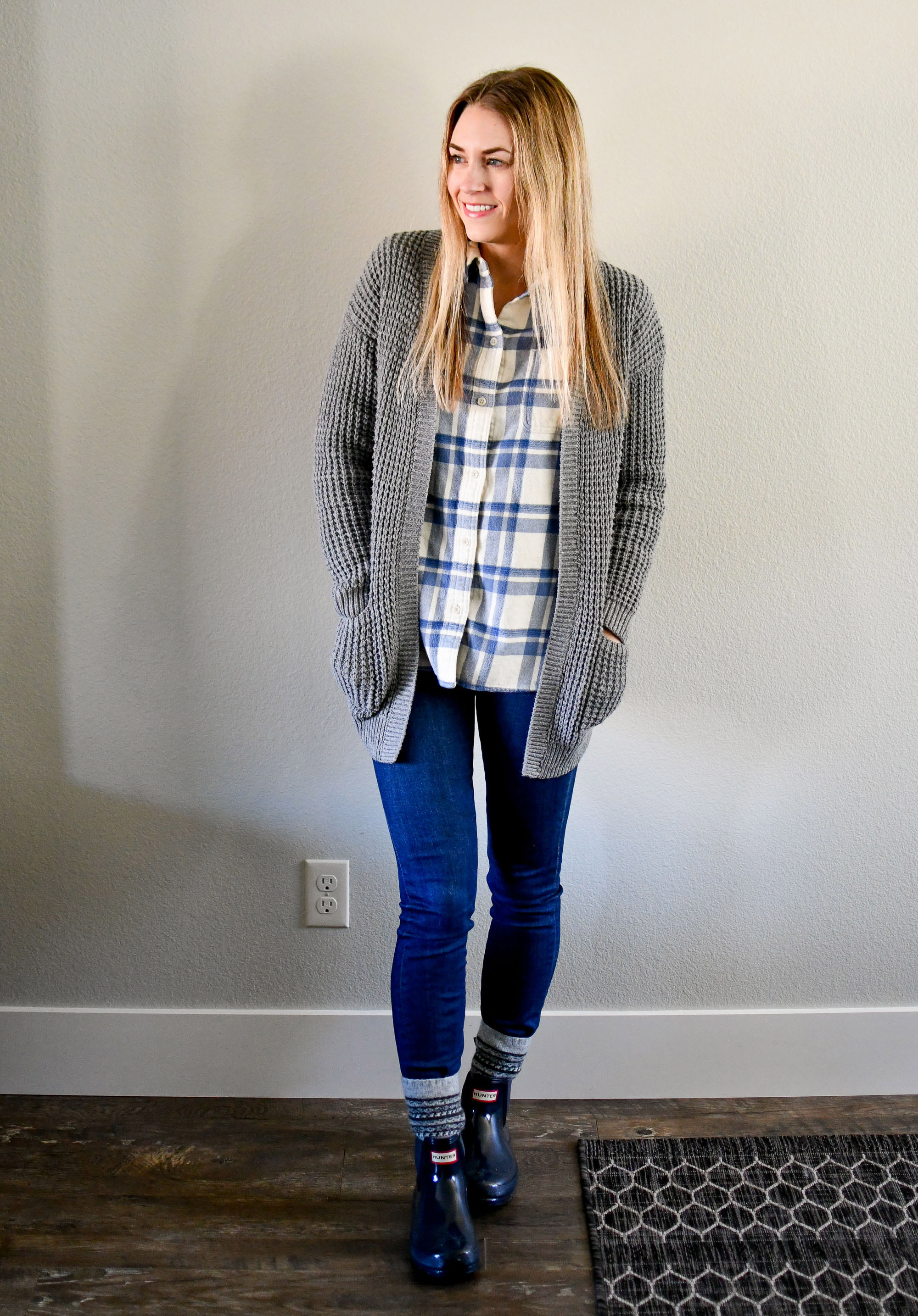 Casual rainy winter day outfit with cardigan and flannel shirt — Cotton Cashmere Cat Hair